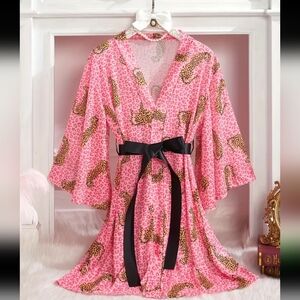 Vibrant Sexy Leopard Print Sheer Mesh Robe with V-Neck & Black Ribbon Belt 💝 🐆